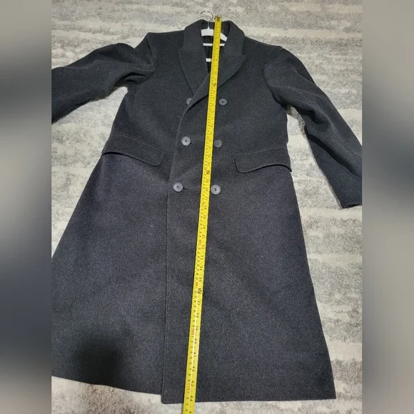 Bradleyjons Black Double-Breasted Pea Coat with Wide Lapels Shell. 60%wool